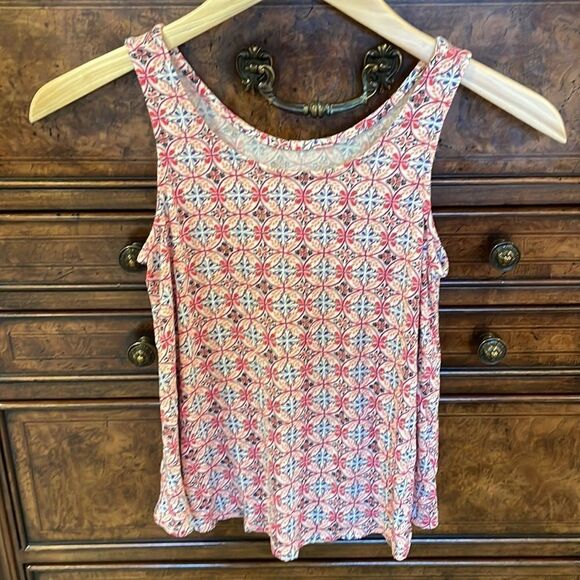 3/$15 Girls red and blue tank top - Picture 1 of 3